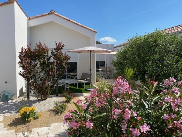 Maison Neuve Zone Coulee Verte Menant A L'Ocean Saint Gilles Croix de vie Exterior foto